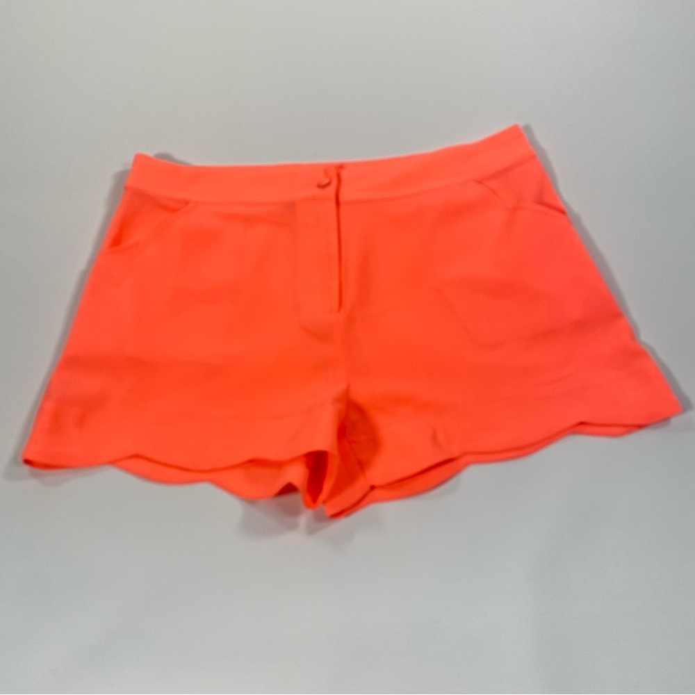 Scalloped Shorts Size L